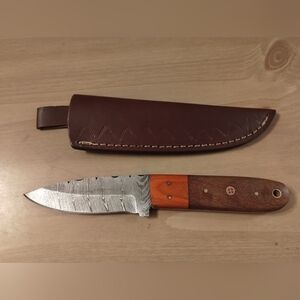 Damascus Steel Fixed Blade Knife w/  Sheath | Hunting Camping Knife